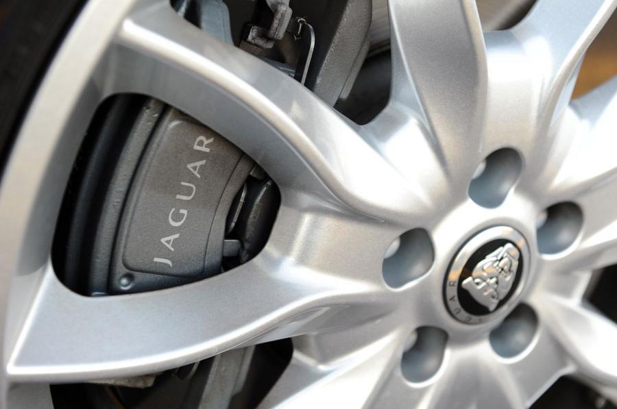  Jaguar XF Supercharged 2012 года  (фото 53 из 65)